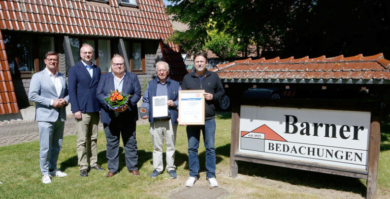 Ehrung der Dachdeckerei Barner.